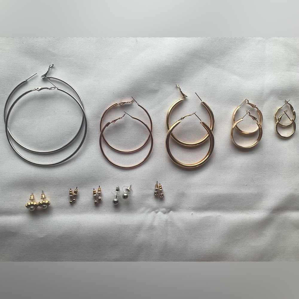 10 Pairs Of Earrings (5 Pairs Of Studs & 5 Hoops)color Silver-tone&gold-tone
